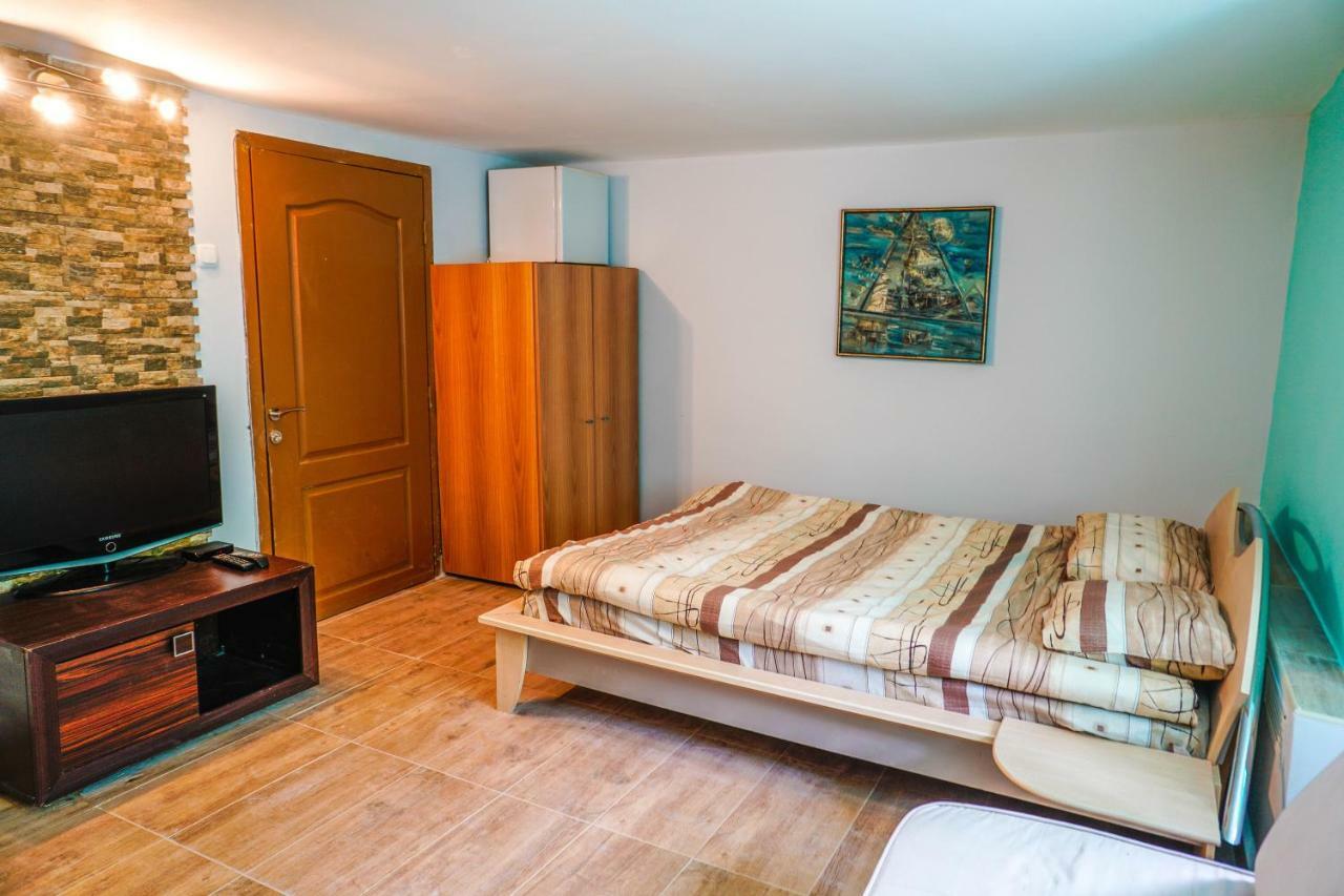 Center New Studio 3 Apartemen